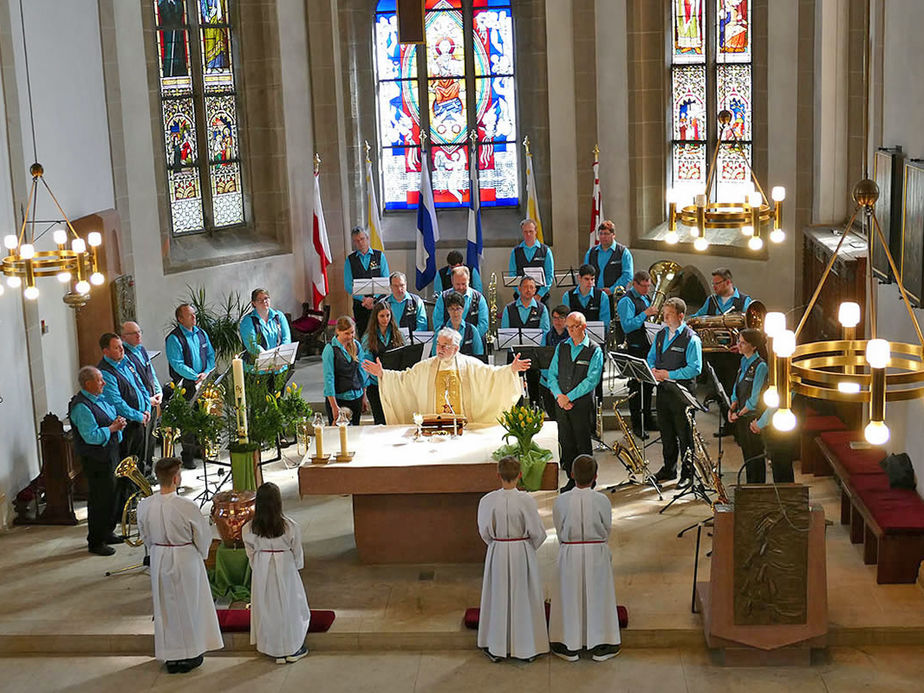 Festgottesdienst für die Kommunionjubilare an Ostermontag (Foto: Karl-Franz Thiede)